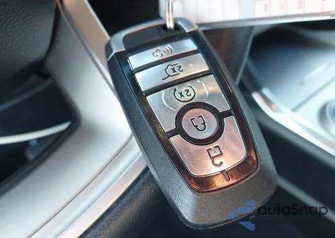 2024 Ford Explorer Xlt из США, поврежденный, VIN 1FMSK7DH5RGA02533